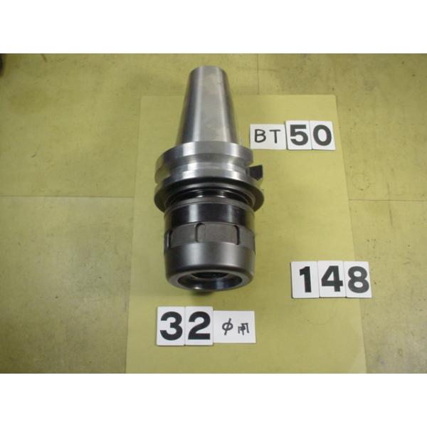 BT50番の　BIG製のミーリングチャックの 中古品です。型式は　シャンク側BT50-HMC32-105です。32Φシャンク　又は32Φストレートコレットで使用できます。写真現状有姿渡しでご入札ください。 BT50-148
