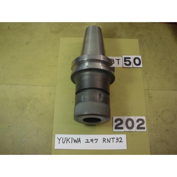 BT50番の　ユキワ製のスプリングコレットチャックの 使用感のある中古品です。型式は　BT50-DMC32-135です。使用感がありますので値下げ出品しました。詳細な仕様はカタログを参照ください。写真現状有姿渡しでご入札ください。 BT50...
