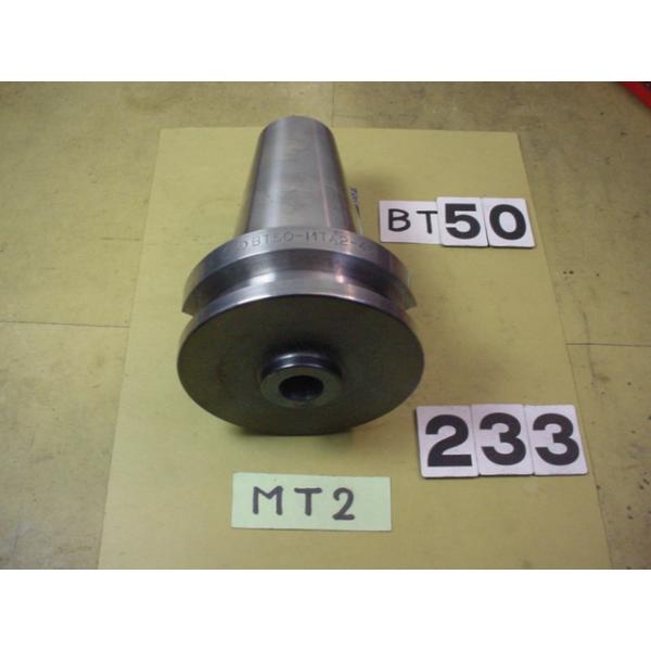 BT50番の　BIG製の　テーパーシャンクホルダーの 中古品です。型式は　BT50-MTA2-45です。MT2シャンクのテーパードリルやリーマなどで使用できます。写真現状有姿渡しでご入札ください  BT50-233