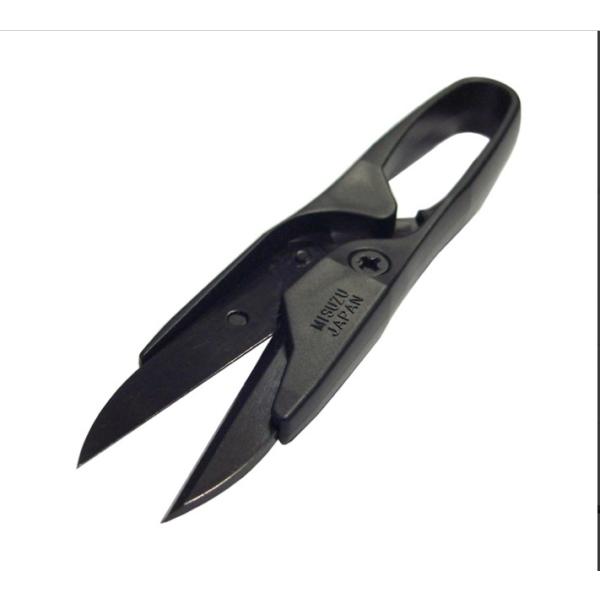 ●従来の打物の使いよさ、切れ味を重視したまったく新しいデザインの握りハサミです。●刃材に刃物鋼（ハガネ）を使用し切れ味抜群。表面にはサビに強いパーカー加工がしてあります。●握り形状を最適化、軽やかな切れ味で長時間の使用にも手が疲れません。●...