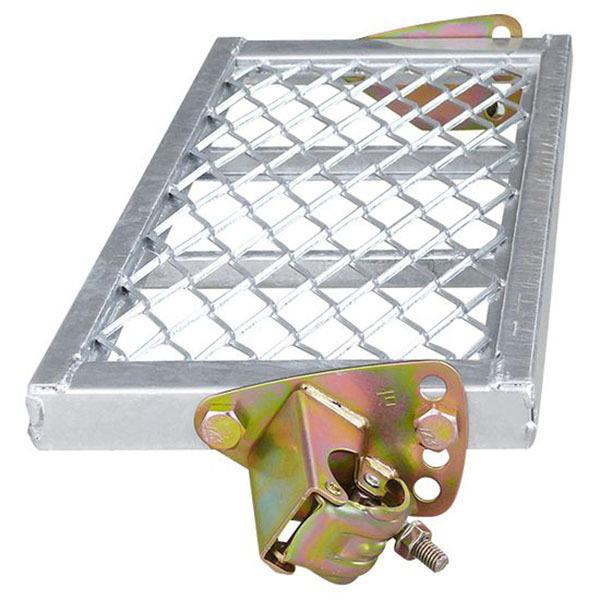 ●48.6単管パイプと組み合わせ、仮設階段としてお使いください。●200〜270mmの高さで等間隔に設置してください。●建設現場はもちろん、各種イベント、大型機械などにもお使いいただいております。●全回転式IIと全回転式は、角度によっては混...