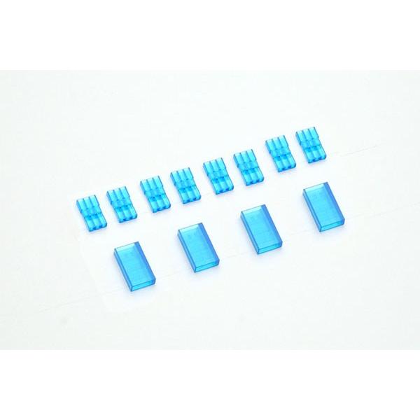 サーボコネクターのハウジングセット。ブルーだけの単色セット。スリーブ4個とハウジング8個入り。PILOT延長コードの黒いコネクターハウジングをカラーコネクターハウジングに替える事で、各チャンネルの接続に迷ったり接続間違いを無くすることが出来...