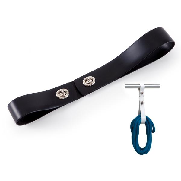 ■レール取り付け式ロープハンガー係船ロープなどをパルピットやボートレールにしっかりと取り付けが出来ます。ロープを整理して保管することにより、ボートをすっきりとさせます。素材はUVプロテクトのマリンビニールを使用。カラーはブラック。計35mm...