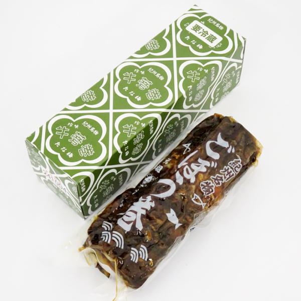 ごぼう巻きは、やわらかくゆでられたごぼうを蒲鉾の原材料の魚皮で巻き、古伝の独自のタレに浸して丹念に焼き上げました。煮炊きしますと美味や風味を失いますので、そのまま薄く切ってお召し上がりください。[原材料]   ごぼう（国産）、魚肉、魚皮、砂...