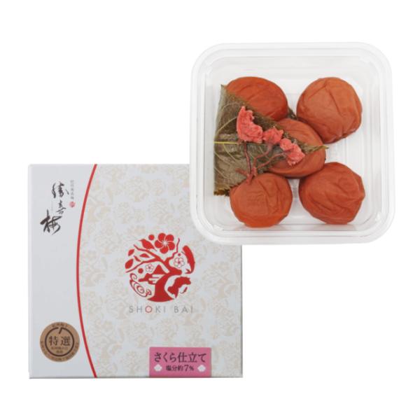 国産はちみつで仕上げた梅干しに、ほんのり桜の香りをまとわせた春限定の商品です。やさしい甘さとほどよい塩味が調和した、上品でまろやかな味わい。※化粧箱入、包装済商品[商品名]勝僖梅　心くばり　さくら仕立て[原材料]梅（和歌山県産）、桜葉、桜花...