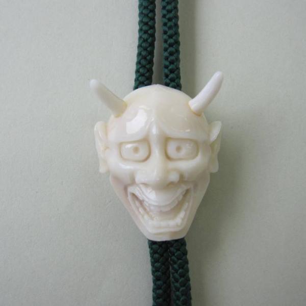 本珊瑚　達磨　彫刻　ループタイ tosasangoya_r2rp1-584y