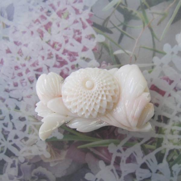 2-350 サンゴ 帯留め レディース 着物 楽天市場】日本 高知産赤珊瑚 薔薇の花 帯留め K18 帯 着物 和装