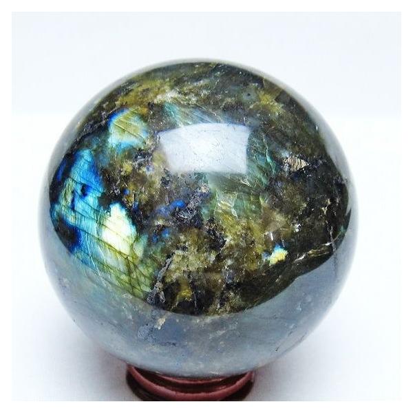 天然石　ラブラドライト　原石　丸玉 置物 台座付き　65.3ミリ ラブラドライト丸玉 置き石 台座付き 直径7.7cm 重さ652g | うさぎ屋