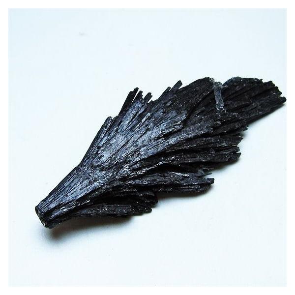 ブラック カイヤナイト 原石 一点物 171-7544 : 天然石