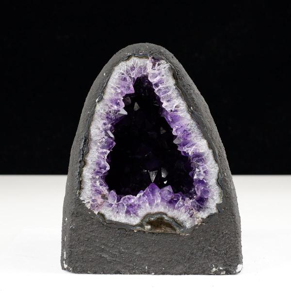 1.8Kg アメジストドーム ウルグアイ産 アメジスト ドーム ジオード