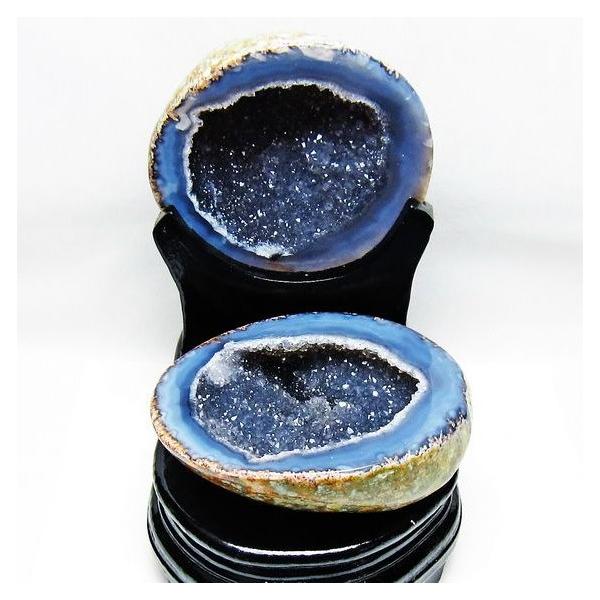 1.3Kg トレジャーメノウ アゲート 台座付属 原石 置物 一点物 送料無料