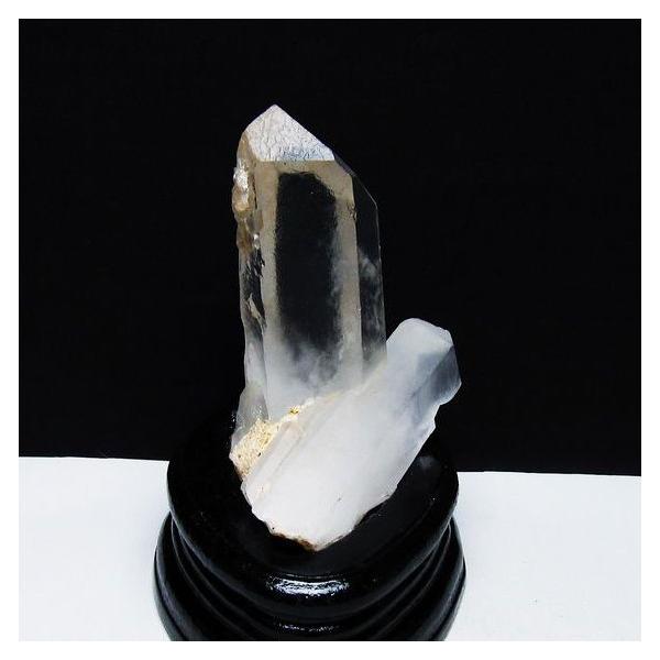 【天然石】マダガスカル産　水晶クラスター　原石　台座付き　置物 937g 水晶 クラスター 原石 マダガスカル産 台座付属 一点物 182-6815