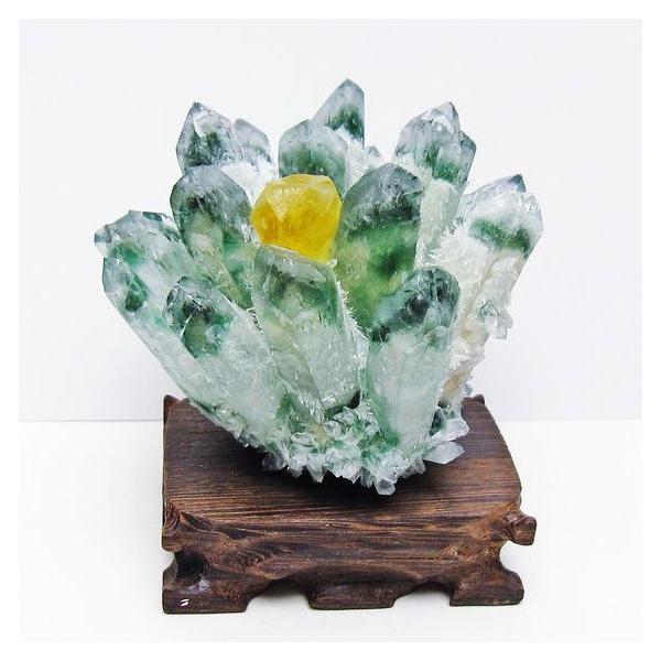 珍しい緑水晶メイノウげ原石　天然石　置物 tosho-stones_182-7391