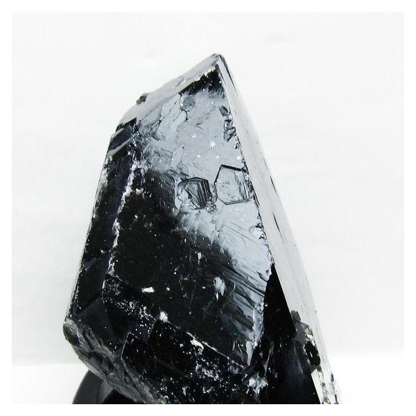 モリオン　黒水晶　1.9キロ 3.5Kg モリオン 原石 黒水晶 山東省産 台座付属 一点物 送料無料 191