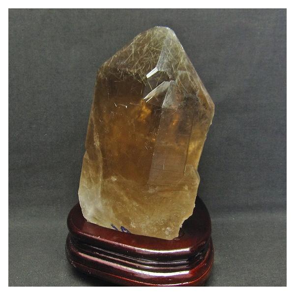 2.5Kg スモーキークォーツ 煙水晶 原石 ルチルクォーツ入り 台座付属