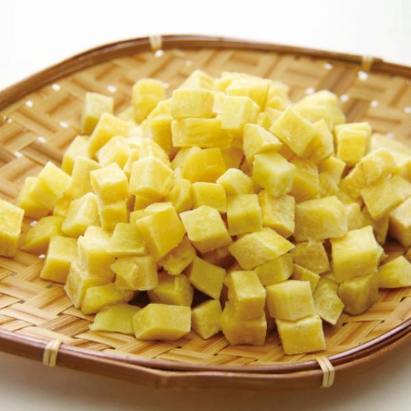 ◇ポイント：さつまいもを食べやすい皮なしの約10mm角のサイコロ状にカットし冷凍しました。煮物、炒め物、かき揚げの具材、炊き込みご飯の具材、製パン、お菓子の具材など用途多彩です。◇最終加工地：インドネシア◇主要原材料：さつまいも(インドネシ...