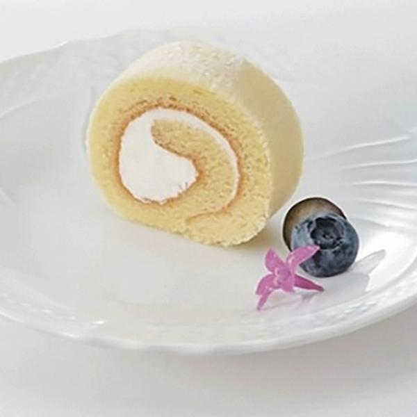 ◇ポイント：ふんわりスポンジ生地で北海道生クリームを使用したホイップクリームを巻き上げ粉糖をトッピングしたプレーンなロールケーキです。カットする手間を省いたカット済商品になります。◇最終加工地：日本(宮崎)◇主要原材料：全卵(国内製造)、乳...