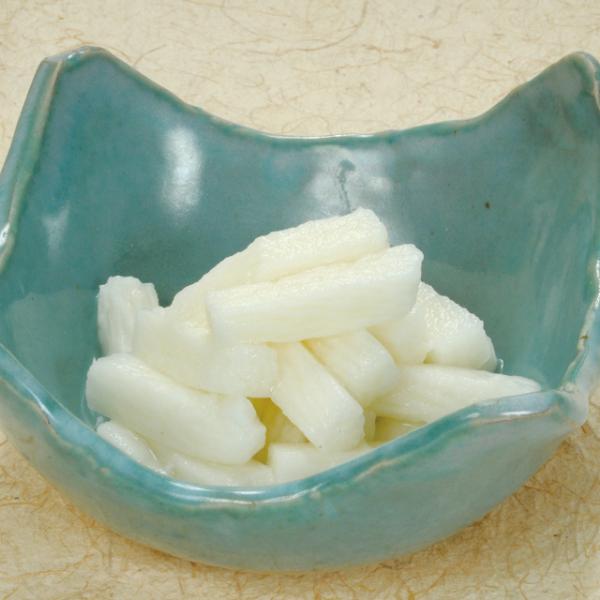 国産長芋を100%使用。拍子木状にカットし、急速凍結しました。◇最終加工地：日本◇主要原材料：長芋(日本)生食可◇内容量：500g◇調理方法：流水解凍・冷蔵庫内解凍注意:●パッケージなどは変更になる場合があります。●原材料、アレルギー等に注...