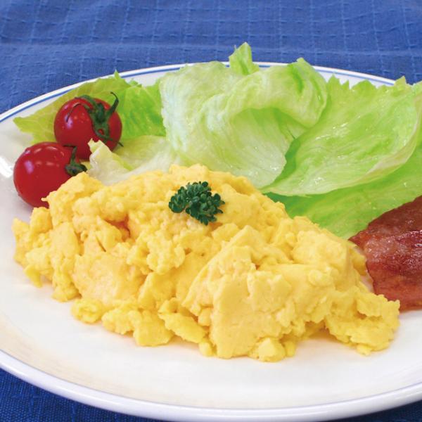 玉子の風味を生かしてふんわり滑らかな食感に仕上げました。バターの風味豊かでクリーミーなスクランブルエッグです。◇最終加工地：日本(新潟)◇主要原材料：鶏卵(国産)、牛乳、植物油(菜種油、大豆油)、脱脂粉乳、バター、水あめ、食塩、加糖煉乳、乳...