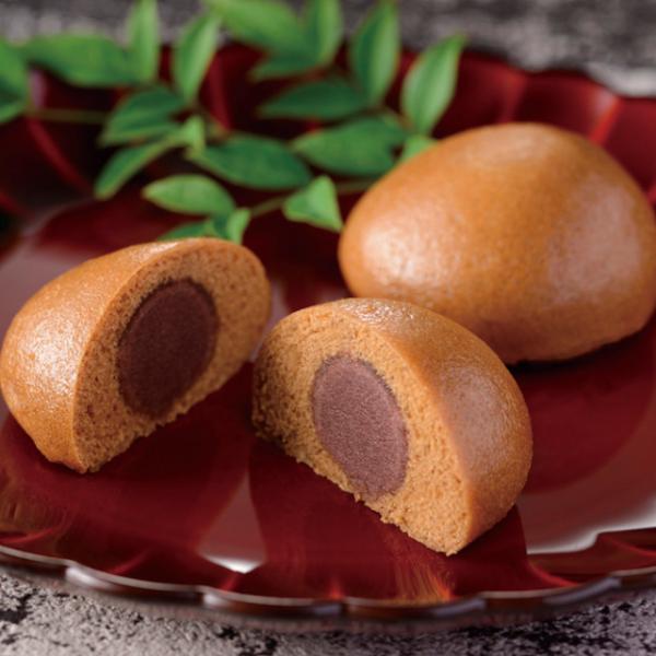 黒糖の風味が美味しいです。こしあんを使用し、柔らかく、食べやすい大きさです。黒糖感たっぷりの蒸しまんじゅうが自然解凍で提供できます！◇最終加工地：中国◇主要原材料：糖類(砂糖、黒糖、水あめ)、小麦粉、小豆、はちみつ、植物油脂／加工でん粉、膨...