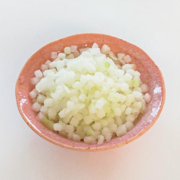 5mm×5mmに刻んだ商品です。医療食向けにもご使用いただけます。◇最終加工地：中国◇主要原材料：冬瓜◇内容量：500g 5mmカット◇調理方法：凍ったまま、加熱注意:●パッケージなどは変更になる場合があります。●原材料、アレルギー等に注意...