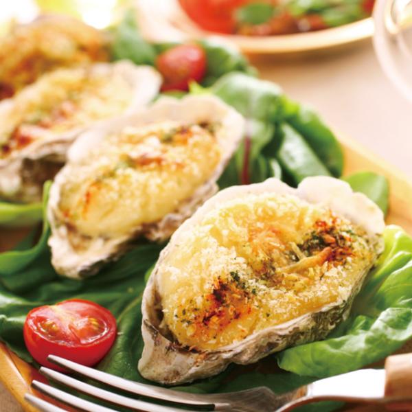 モッツアレラチーズを贅沢に使用し、クリーミーで濃く深い味わいです。◇最終加工地：日本(山口)◇主要原材料：ナチュラルチーズ(外国製造)、かき(韓国産、国産)、牛乳、ホワイトルー(小麦粉、食用植物油脂)、クリーム、たまねぎ、パン粉、白ワイン、...