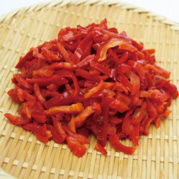 新鮮なピーマンを原料に使用し、使いやすくスライスしてあります。スライス幅６〜８ｍｍ。要加熱。◇最終加工地：中国◇主要原材料：ピーマン◇内容量：1kg◇調理方法：凍ったまま、加熱注意:●パッケージなどは変更になる場合があります。●原材料、アレ...