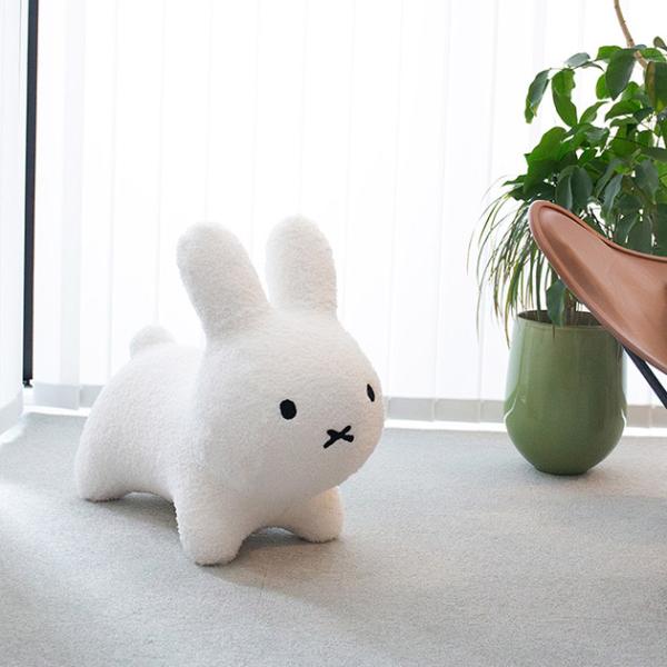 [材質]:・本体：非フタル酸PVC・布カバー：ポリエステル、ナイロン[カラー]:ホワイト[商品サイズ]:幅28cm×奥行き51.5cm×高さ47.5cm[商品重量]:約2.0kg[特徴]:■仕様・大人気のブルーナボンボンから、ふわふわモコモ...