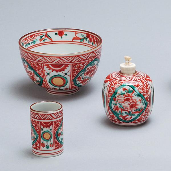 茶碗、振出　3点 茶箱用 陶器三点セット(利休茶碗、振出し、茶巾筒) 赤絵 昭阿弥作 : お