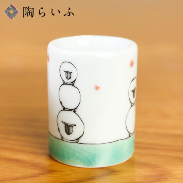 商品名：(九谷焼)九谷ハブラシスタンド ひつじタワー/岡田絹代＜日常で彩りを楽しむ＞歴史ある伝統の九谷焼の美しさを、身近に感じられるハブラシスタンドです。口径が広く安定しているため、2本の歯ブラシや小型の電動歯ブラシ、カミソリも立てられます...