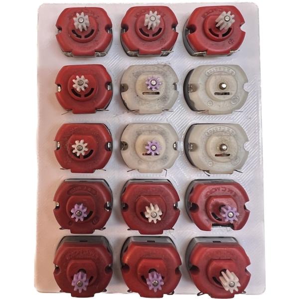 (1)モーターだケース(モーター15個入れれます)《横82mm x 縦105mm x 高さ25mm》(2)ブレーキ&amp;ナットだケース(3)ペラタイヤだケース（〜23.5mmまで）【だケース】シリーズは2つ並べればふたとまにシンデレラフ...