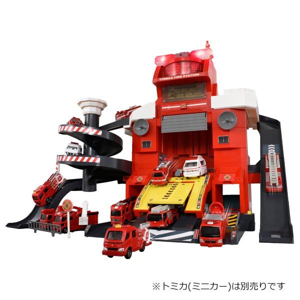 トミカ トミカワールド 無線でピピッと出動指令! 変形ファイヤー