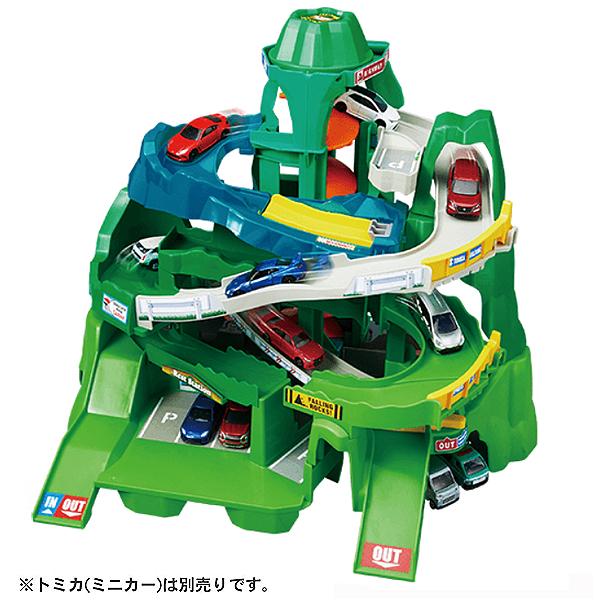 2つのやまみちコースをトミカがいったりきたり！迫力満点の峠のドライブコース！トミカがダブルエレベーターを登って、２つのやまみちコースをびゅんびゅん走りまわります。２コースが8の字のようにつながったロングコースになっており、たくさんのトミカを...