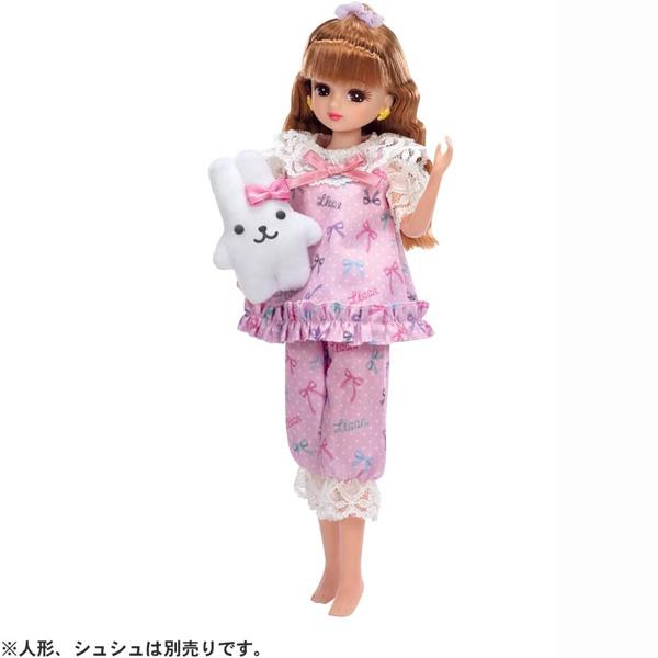 リカちゃん着せ替え洋服シリーズ♪リボン柄がかわいいおやすみパジャマ！うさぎのぬいぐるみを抱いてぐっすり眠りましょ！白のフリフリレースがかわいいリボン柄のパジャマと、リボンの付いたかわいいうさちゃんのぬいぐるみがついたドレスセットです。※人形...