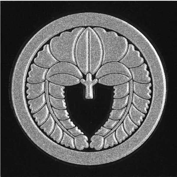 家紋 蒔絵シール 家紋ステッカー 「 丸に下り藤 」 銀 30mm : TOYO