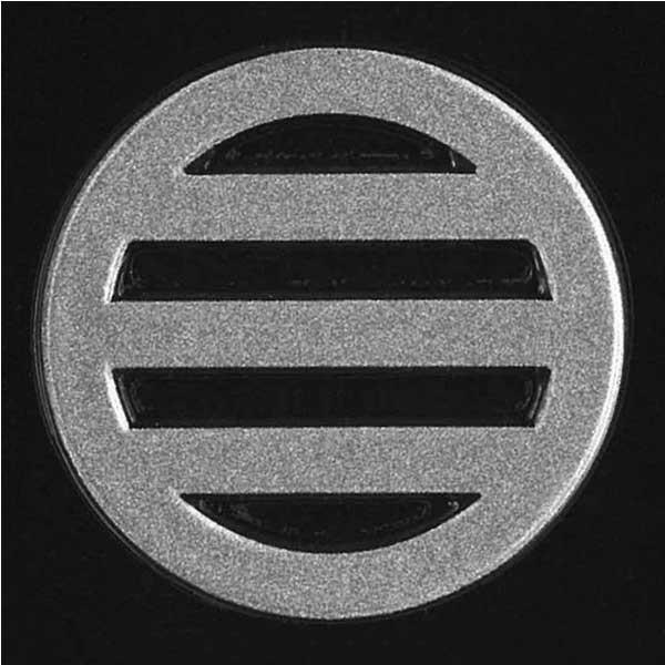 ■日本製■柄サイズ　W3cm×H3cm家紋の柄のみが残るタイプのステッカーです。貼り付けかんたん、他に類を見ない質感と輝き、抜群の耐久性と粘着力！スマホカバーや剣道の胴に貼り付けるのに調度いいサイズ！引きは、正しくは引両（ひきりょう）といい...