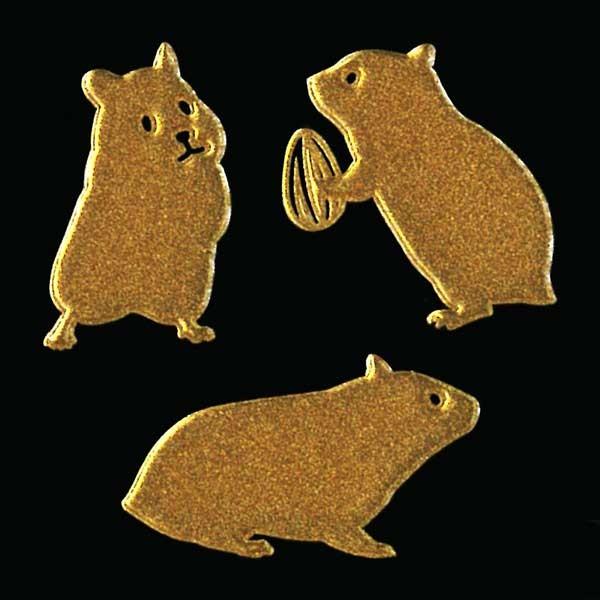 ー詳細ー■シールサイズ　横35mm x 縦35mm ■柄サイズ　横30mm x 縦30mmに収まるサイズ ※サイズについて詳しくは商品画像をご覧下さい。■生産国　　　　日本 可愛らしい動物達の蒔絵シールです！貼り方次第であなたのオリジナルア...