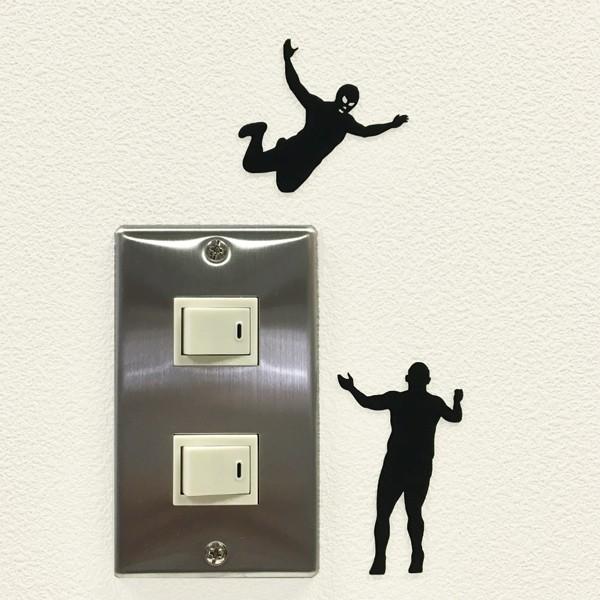 ■日本製■シールサイズ　左：縦 5.3cm x 横 6.0cm　右：縦 7.1cm x 横 4.3cm　電気のスイッチまわり、棚の上、トイレの壁など毎日何気なく見ている場所にストーリーを生み出すことができるウォールステッカーです。従来のシー...