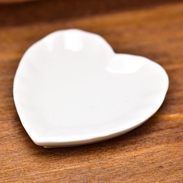 ▼この商品は【ミニチュア雑貨 陶器 Lサイズ [MMPP3] (セラミックプレート/カラー：ホワイト)】です。1/12スケールのミニチュア ドールハウス用の小物です。海外輸入商品の為、塗装などにムラがある場合がございますのでご了承ください。...
