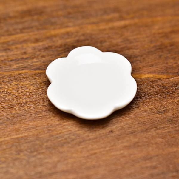 ▼この商品は【ミニチュア雑貨 陶器 Sサイズ [SPLP3] (セラミックプレート：カラーホワイト)】です。1/12スケールのミニチュア ドールハウス用の小物です。海外輸入商品の為、塗装などにムラがある場合がございますのでご了承ください。陶...
