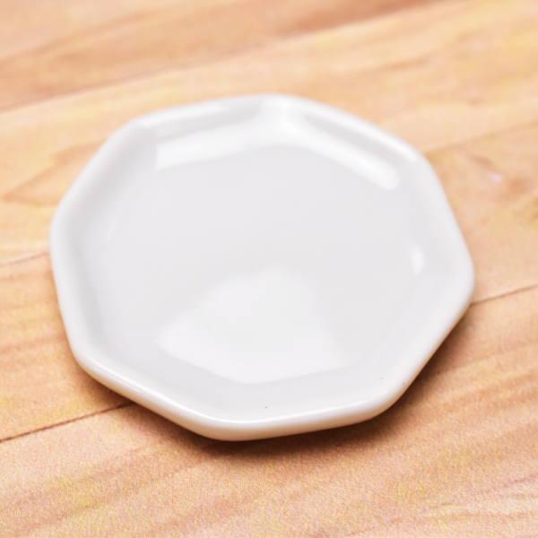 ▼この商品は【ミニチュアパーツ 陶器 Mサイズ [MPLP4] (セラミックプレート/カラー：ホワイト)】です。1/12スケールのミニチュア ドールハウス用の小物です。海外輸入商品の為、塗装などにムラがある場合がございますのでご了承ください...