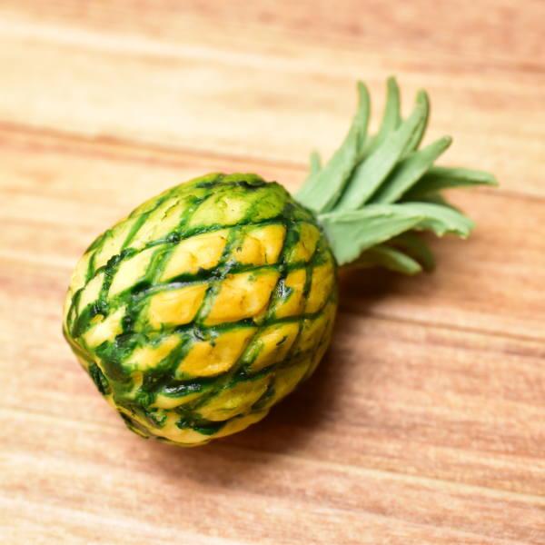 ▼この商品は【ミニチュアフード 果物シリーズ 【パイナップル [LF23] 1個】 (1/12スケール) [m-s]【SM】】です。1/12スケールのミニチュアフードです。ハンドメイドの為、大きさなどに個体差ある場合がございますのでご了承く...