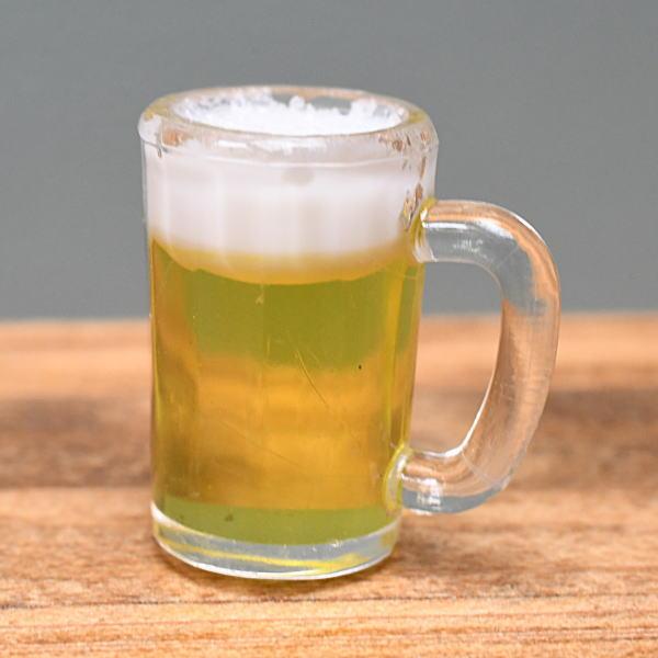 ▼この商品は【ミニチュアフード ビールジョッキ [ALC1] 品番：51703 [m-s] 【SM】】です。1/12スケールのミニチュアドリンクです。ハンドメイドの為、大きさなどに個体差ある場合がございますのでご了承ください。サイズ：横幅約...
