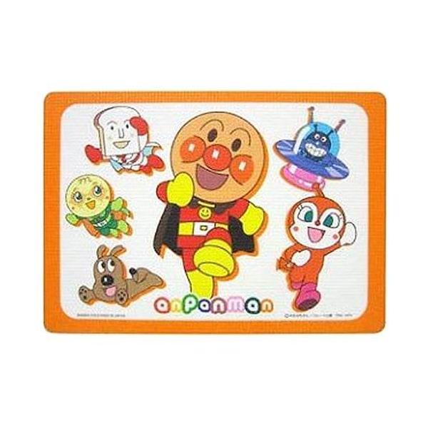 ,#00003380,#00003460,#00003592,#20251225001 みんな大好き！アンパンマンのハーフマットです。ソフトで保湿性に優れた素材を使用。足元がヒヤッとしません。水をはじく素材ですので、ぬれてもお手入れが簡単で...