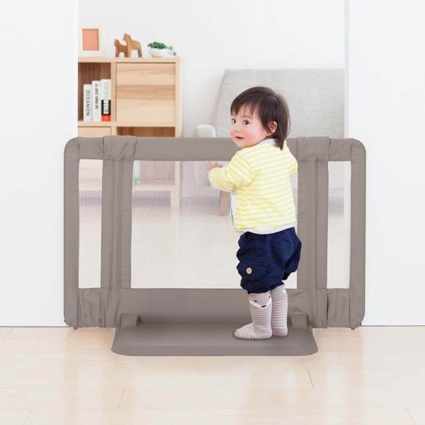 ,,,, 生活シーンに合わせて移動ラクラク！ちょっとおくだけの簡単設置。□お子様に行ってほしくない、台所や階段上り口など危険な場所に設置してとおせんぼ。