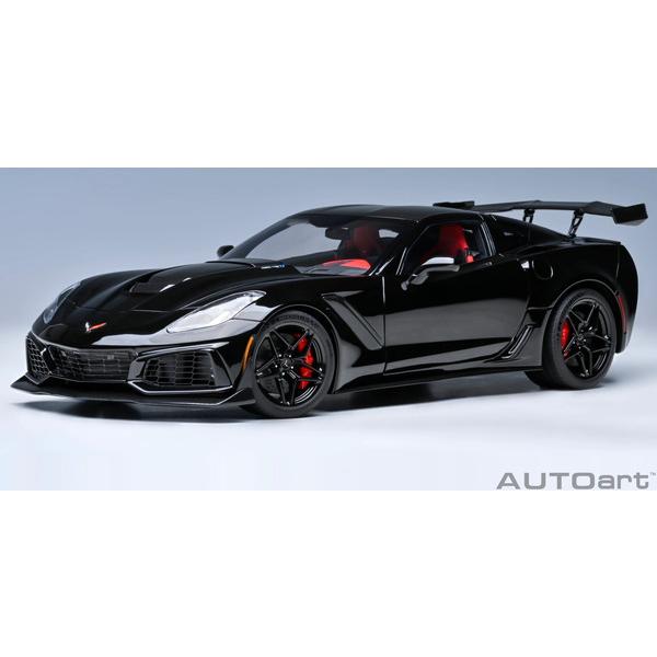 AUTOart 1/18 シボレー コルベット (C7) ZR1 ブラック 完成品ミニカー