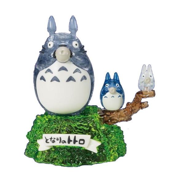 となりのトトロ　月夜の晩にクスノキの上でオカリナを吹くトトロたちが出来上がります。■対象年齢：7歳から■ピース数：32ピース（トトロ 27個、センターボール 1個、センターボール受けパーツ 2個、中トトロ 3個、小トトロ 2個、台座 27個...