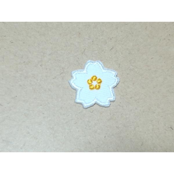 縁取り刺繍桜の花ワッペン/ホワイト・白