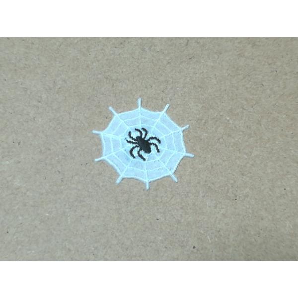 蜘蛛と蜘蛛の巣刺繍ワッペン3.5cm/ハロウィン・秋 くも クモ スパイダー