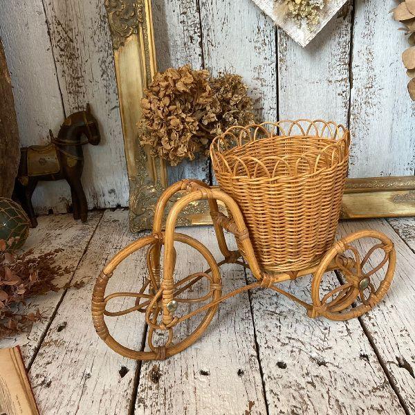 イギリス製 アンティーク雑貨 三輪車 ビンテージ らたん インテリア イギリス製 アンティーク雑貨 三輪車 ビンテージ らたん インテリア